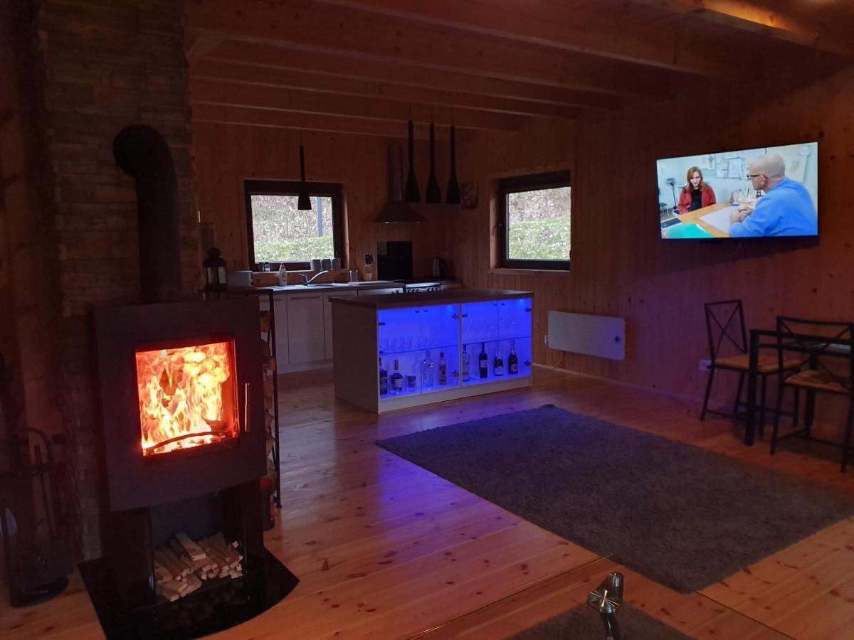Mana Village - Jacuzzi&Sauna Barlomino Luaran gambar